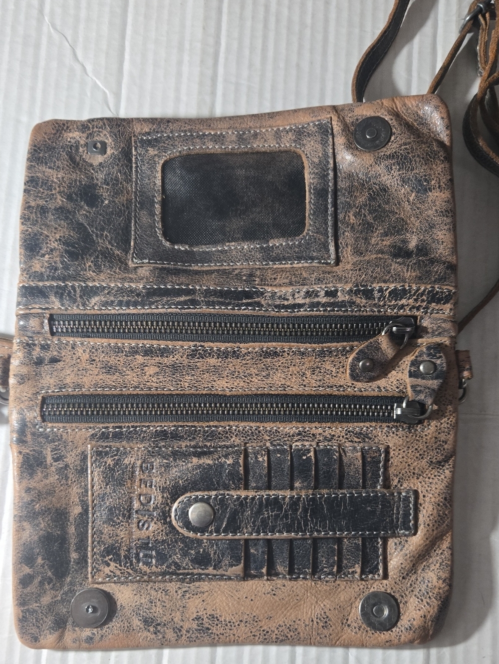 Bed Stu Distressed Brown Leather Crossbody Wallet - Picture 2 of 8
